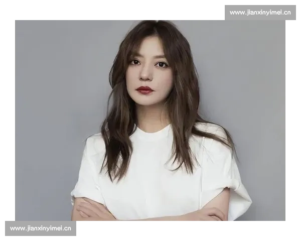 赵薇从演员到商界女性的传奇转身与公众形象的起伏变迁